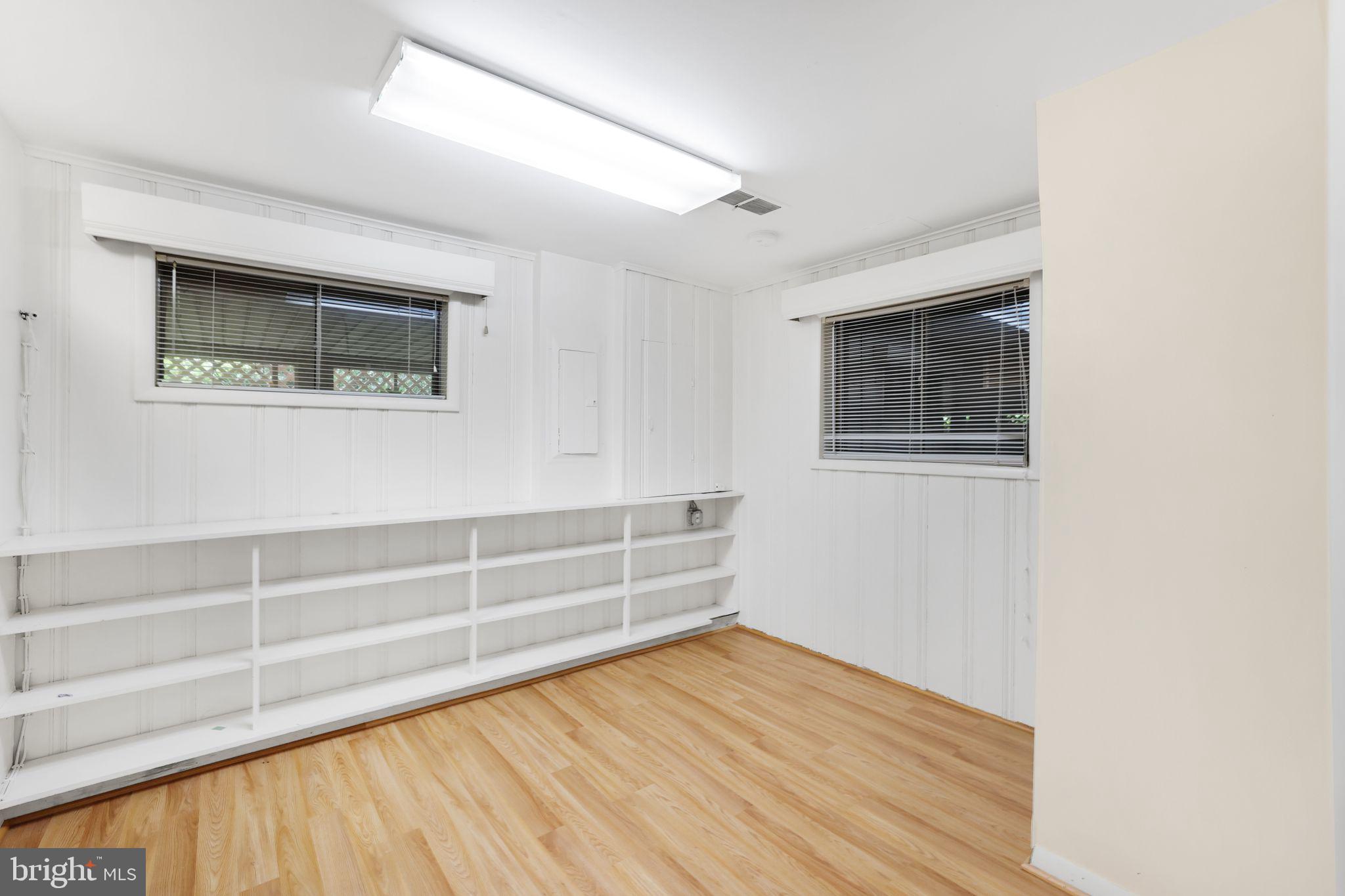 6928 WINTERBERRY LANE