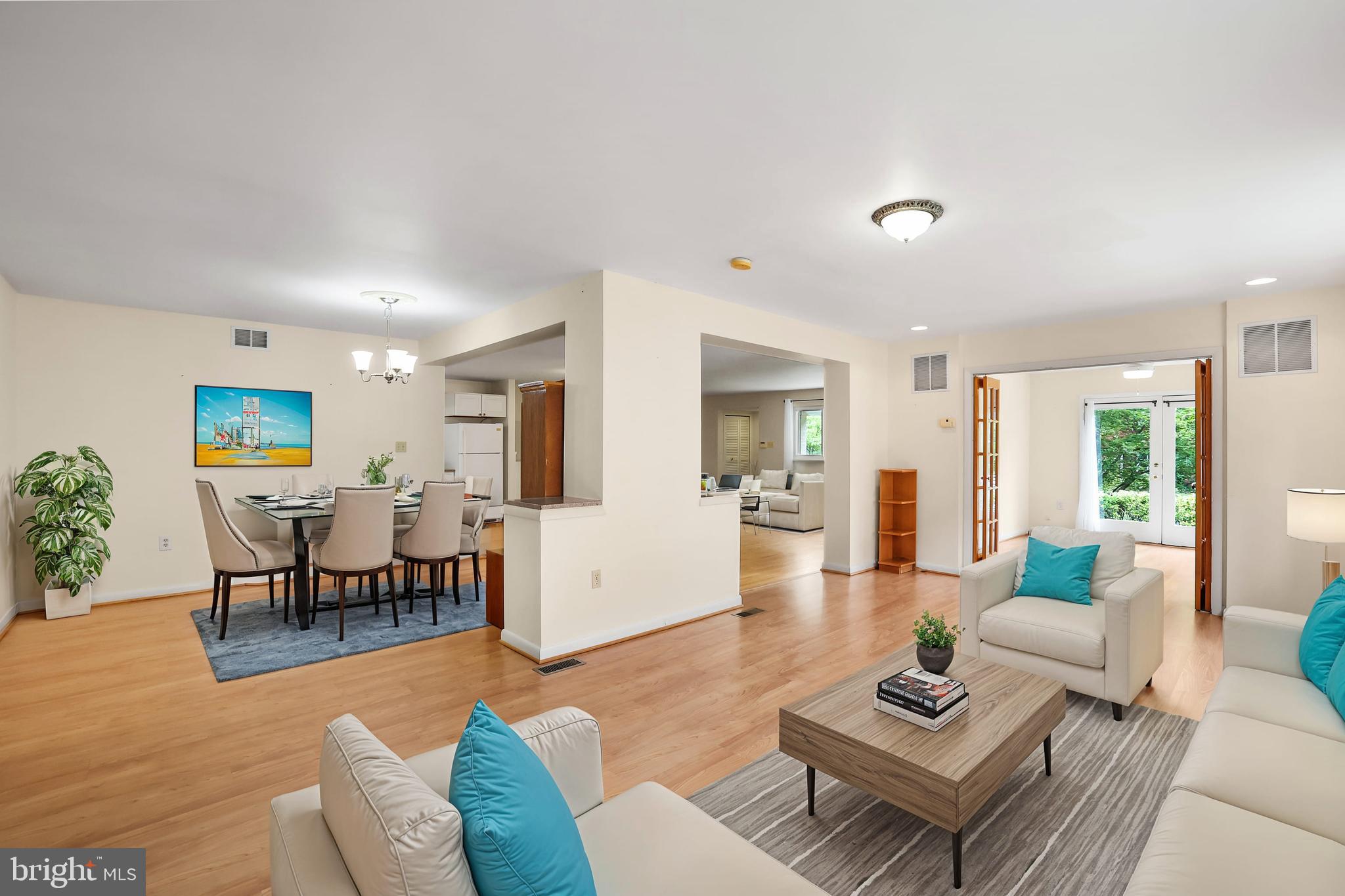 6928 WINTERBERRY LANE