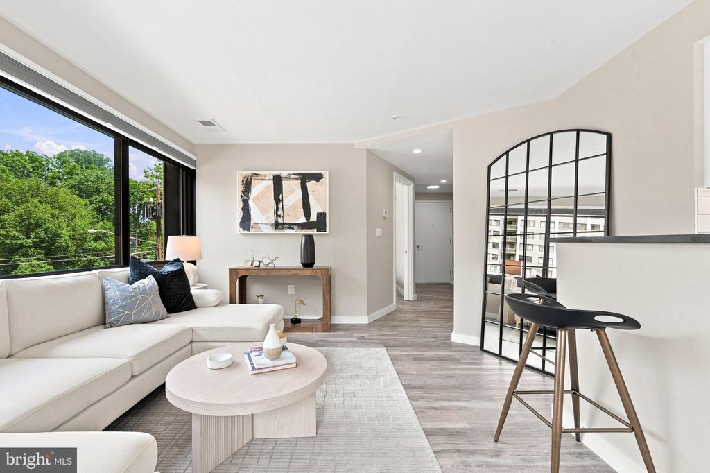 700 ROEDER ROAD Unit: 203