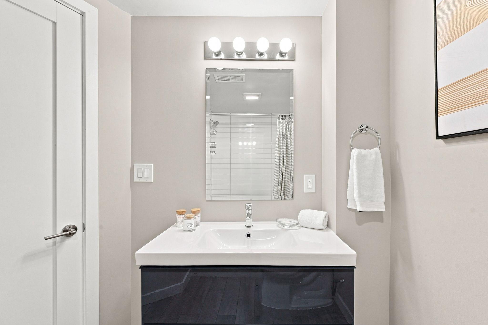 700 ROEDER ROAD Unit: 203
