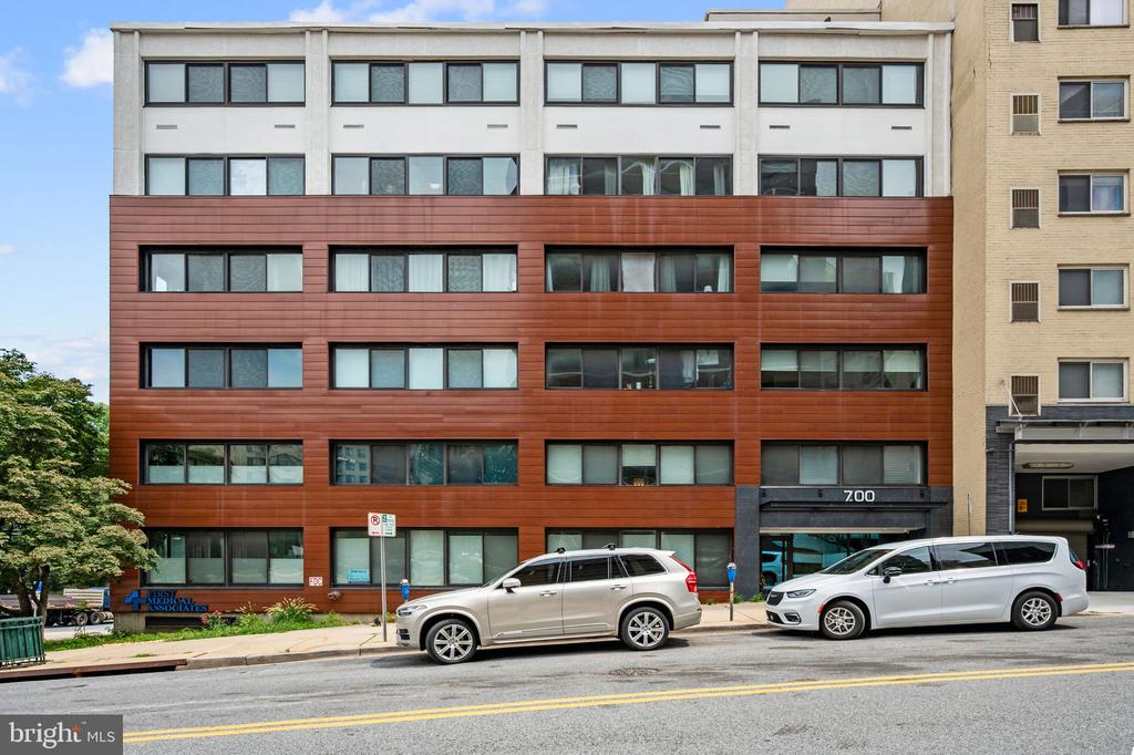 700 ROEDER ROAD Unit: 203