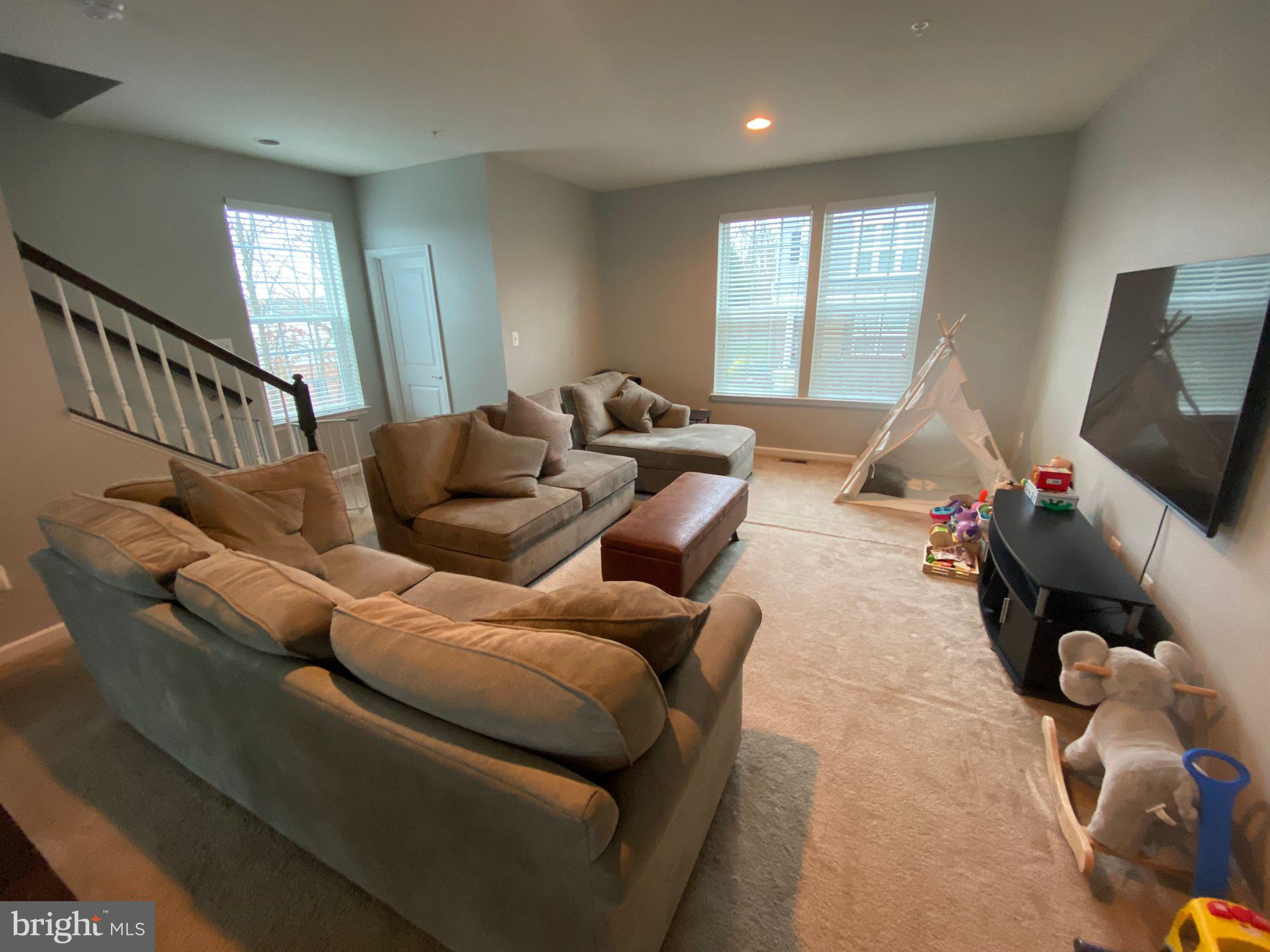 2814 PINEBROOK RD