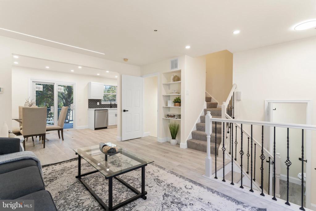 3116 Dynasty Dr
