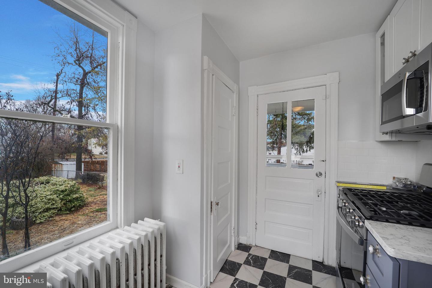 4906 QUEENSBURY RD
