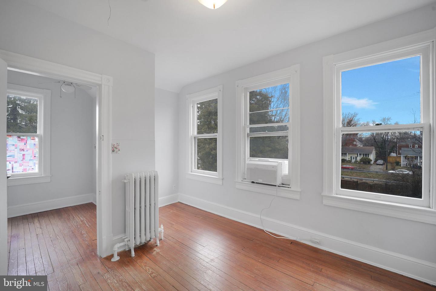 4906 QUEENSBURY RD