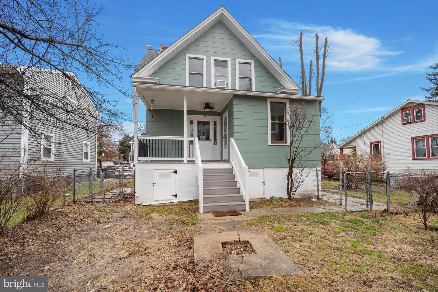 4906 QUEENSBURY RD
