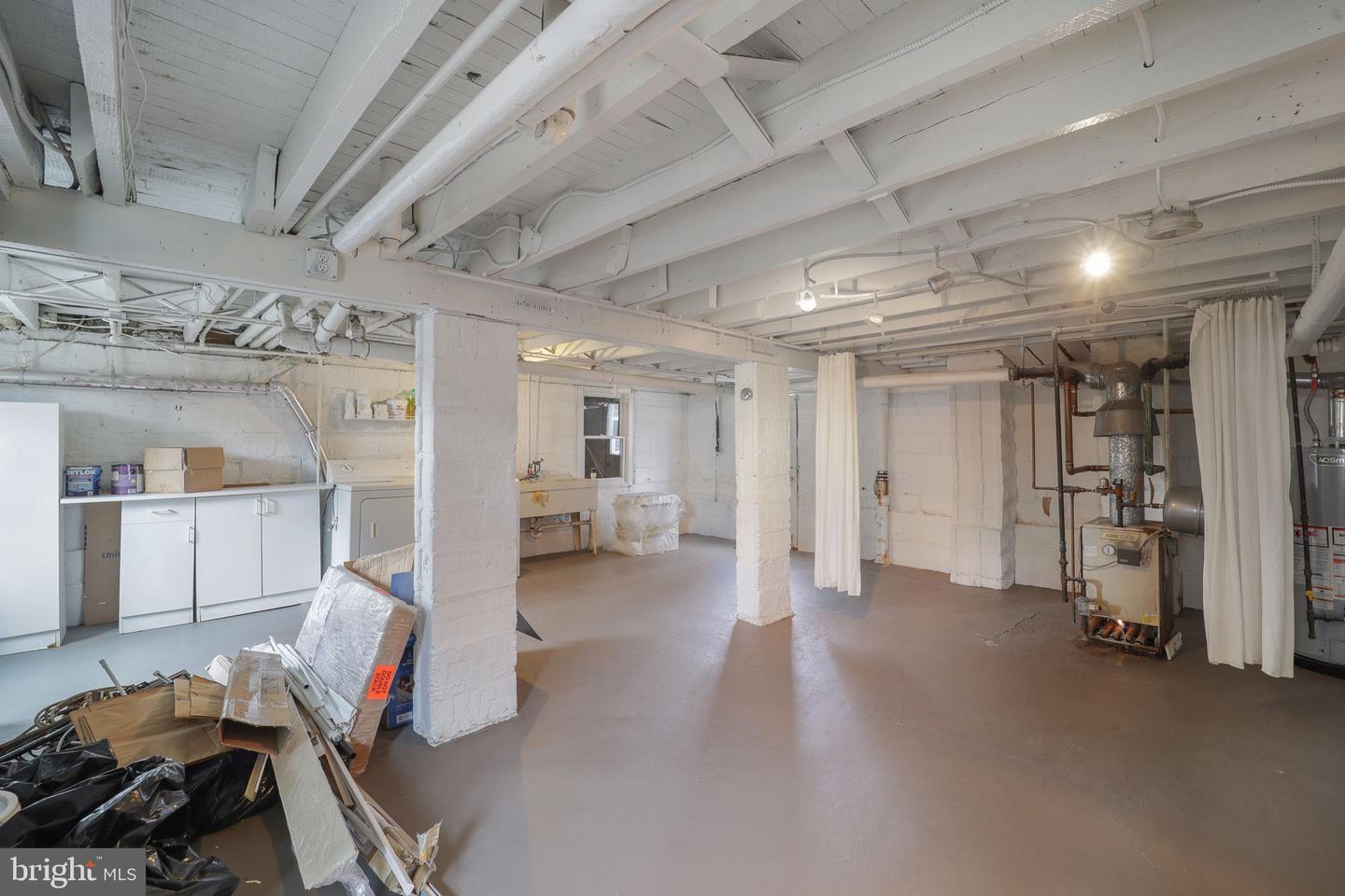 4906 QUEENSBURY RD