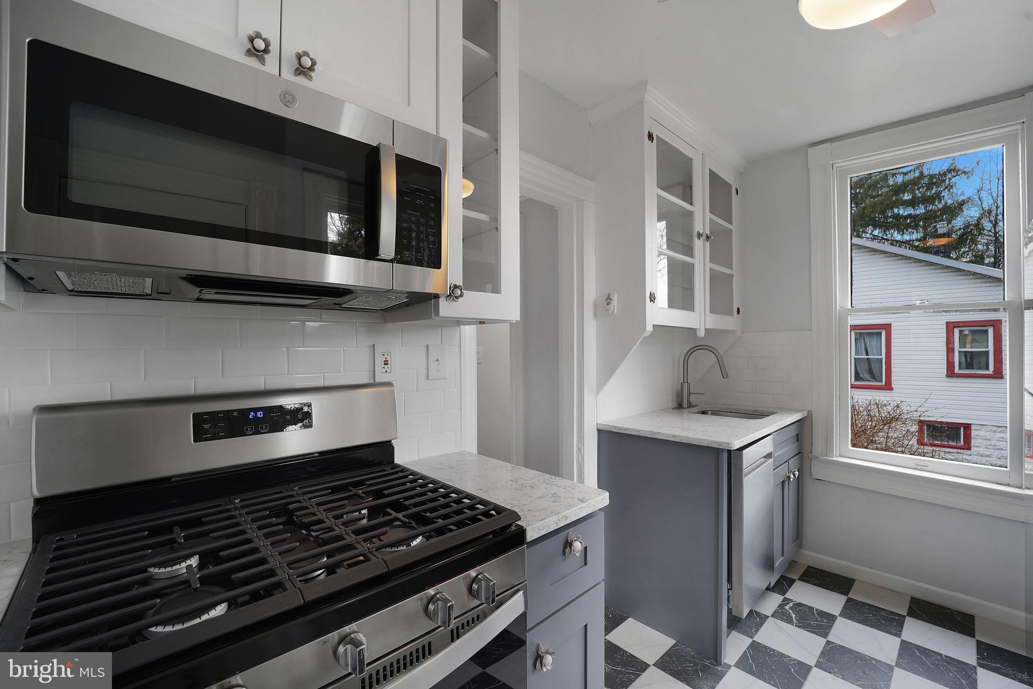 4906 QUEENSBURY RD