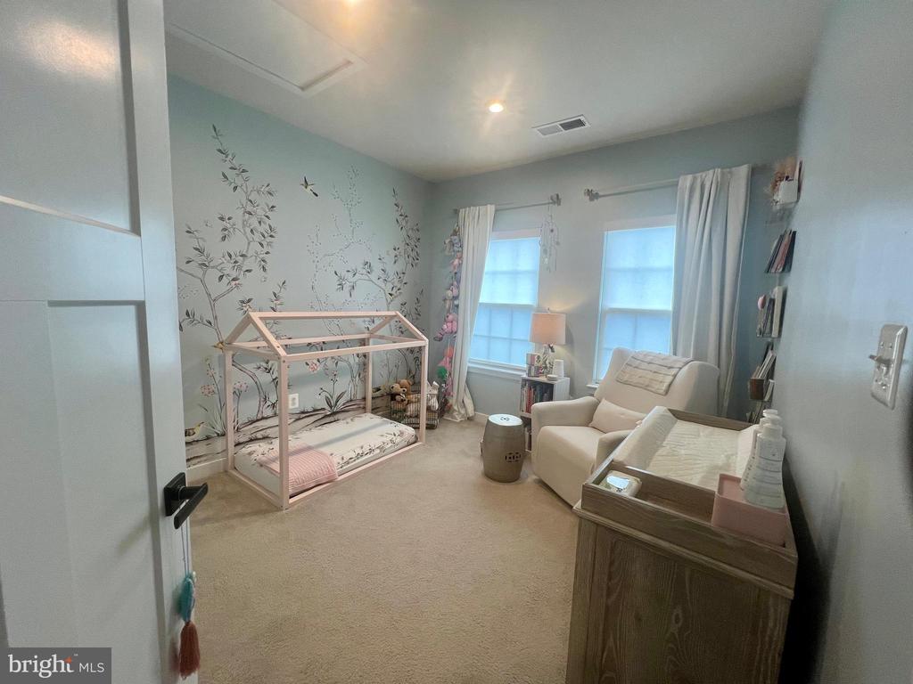 7013 VAN DUSEN RD