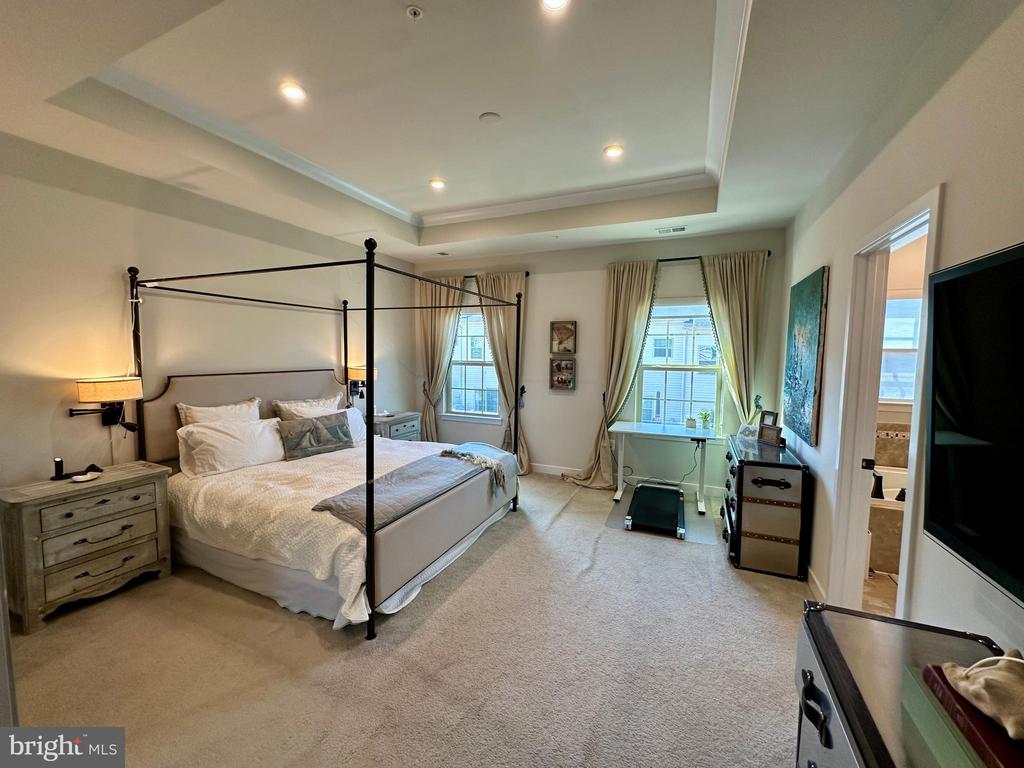 7013 VAN DUSEN RD