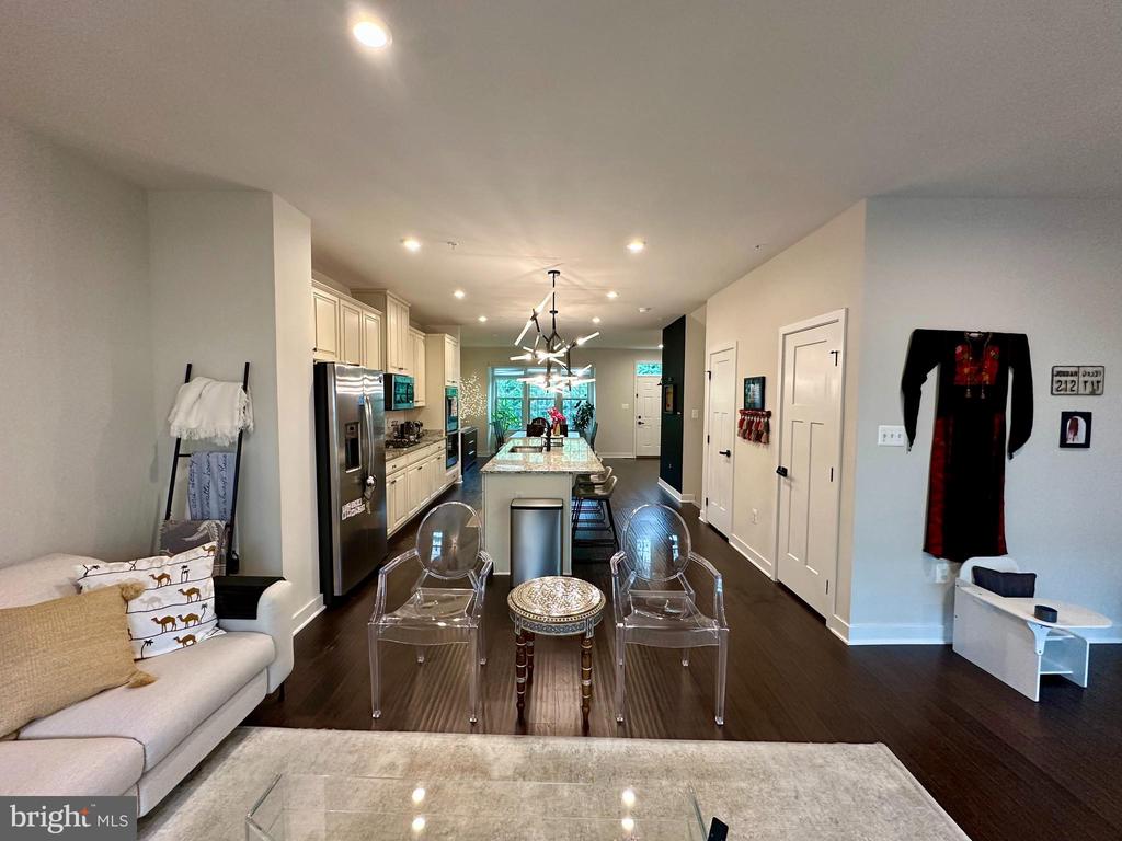 7013 VAN DUSEN RD