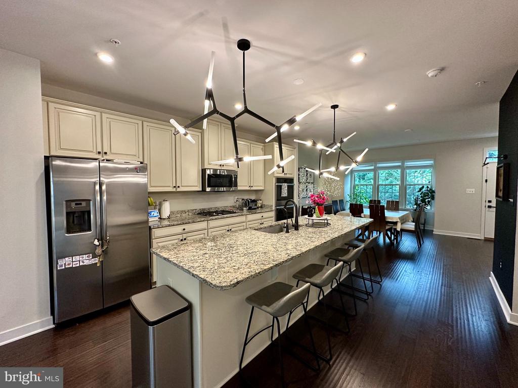 7013 VAN DUSEN RD