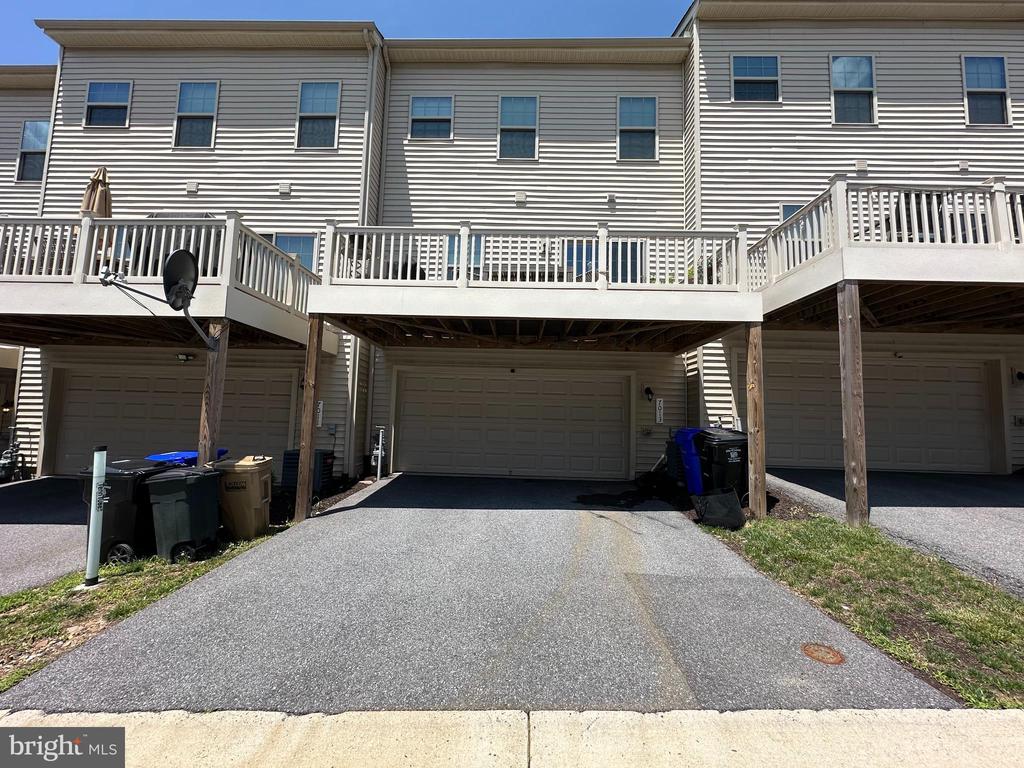 7013 VAN DUSEN RD