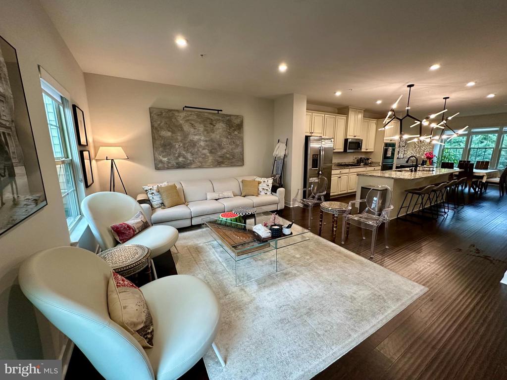 7013 VAN DUSEN RD