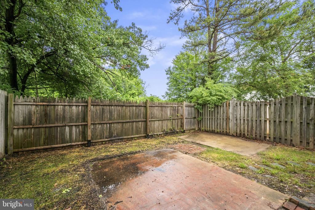 7608 LOTUS COURT