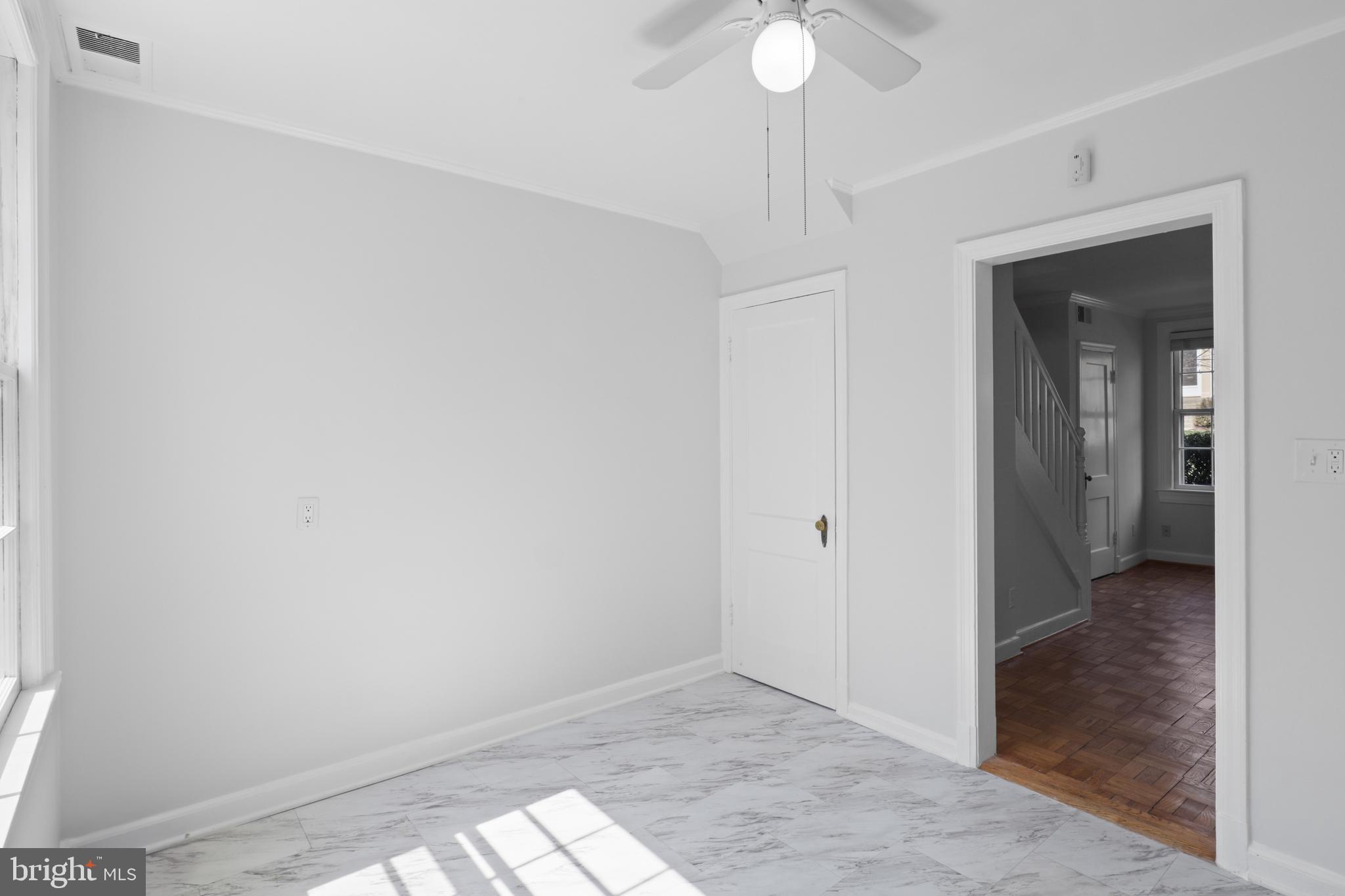 1400 S Barton St #429