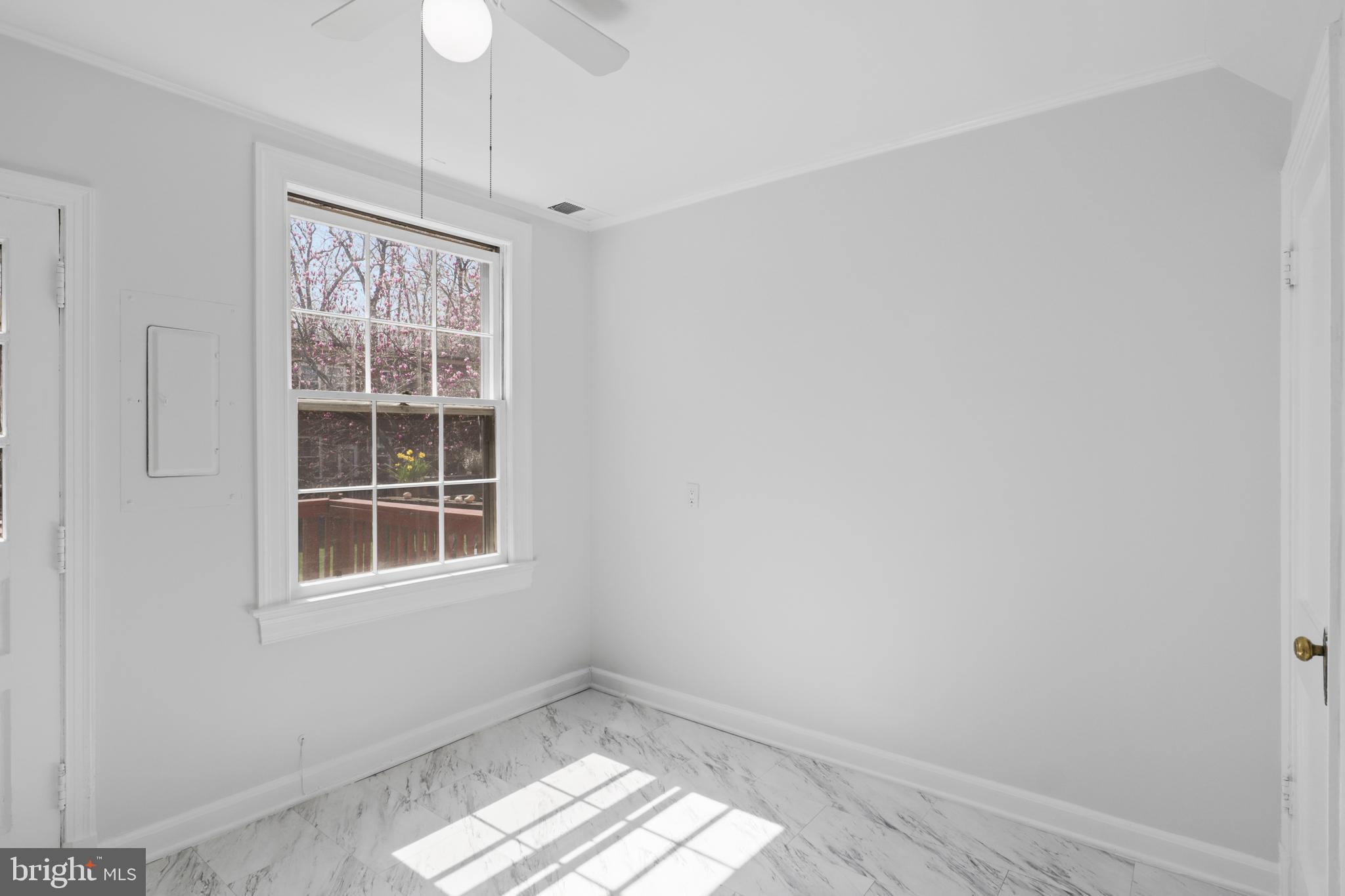 1400 S Barton St #429