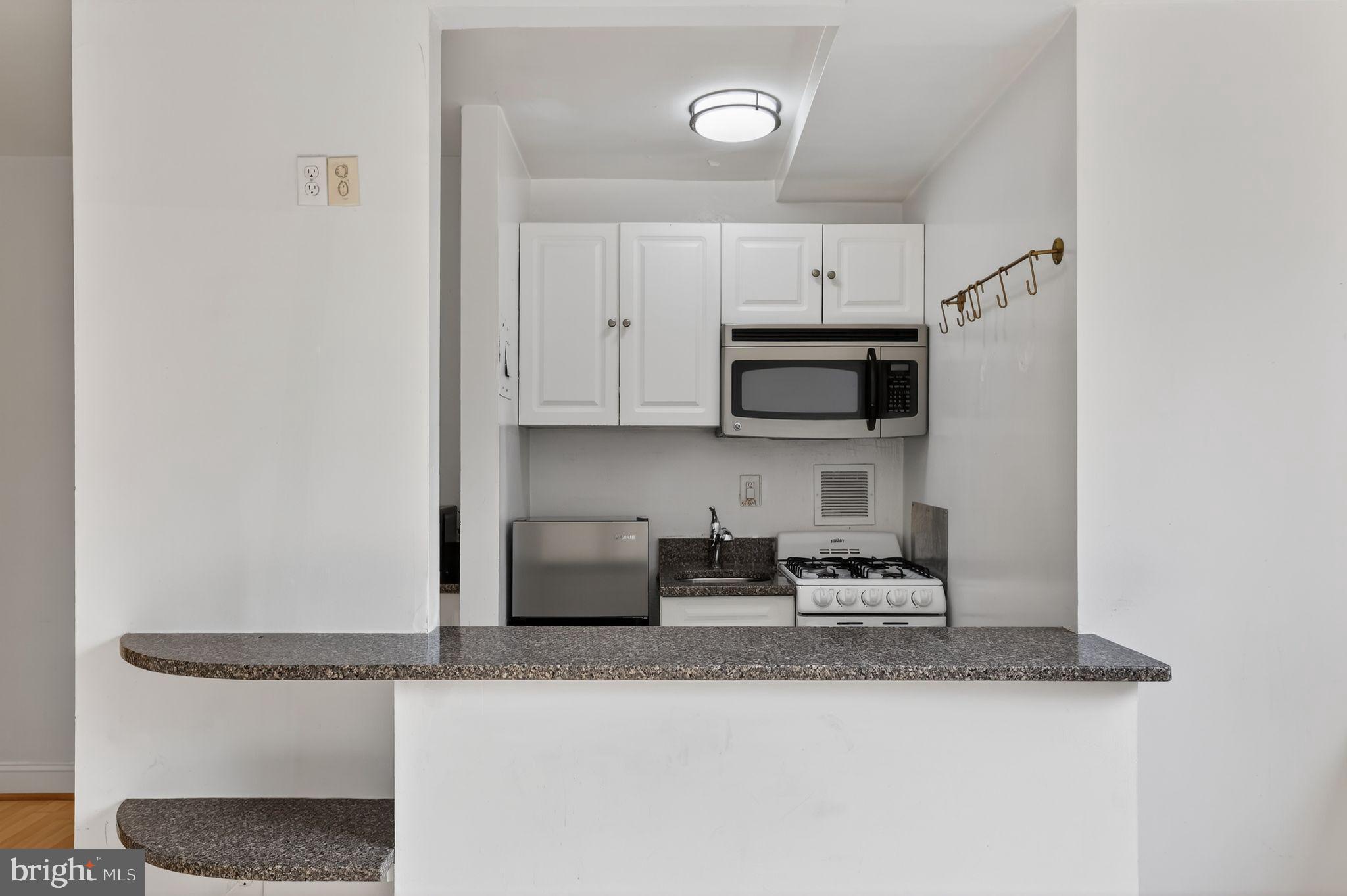 1111 ARLINGTON BOULEVARD 213