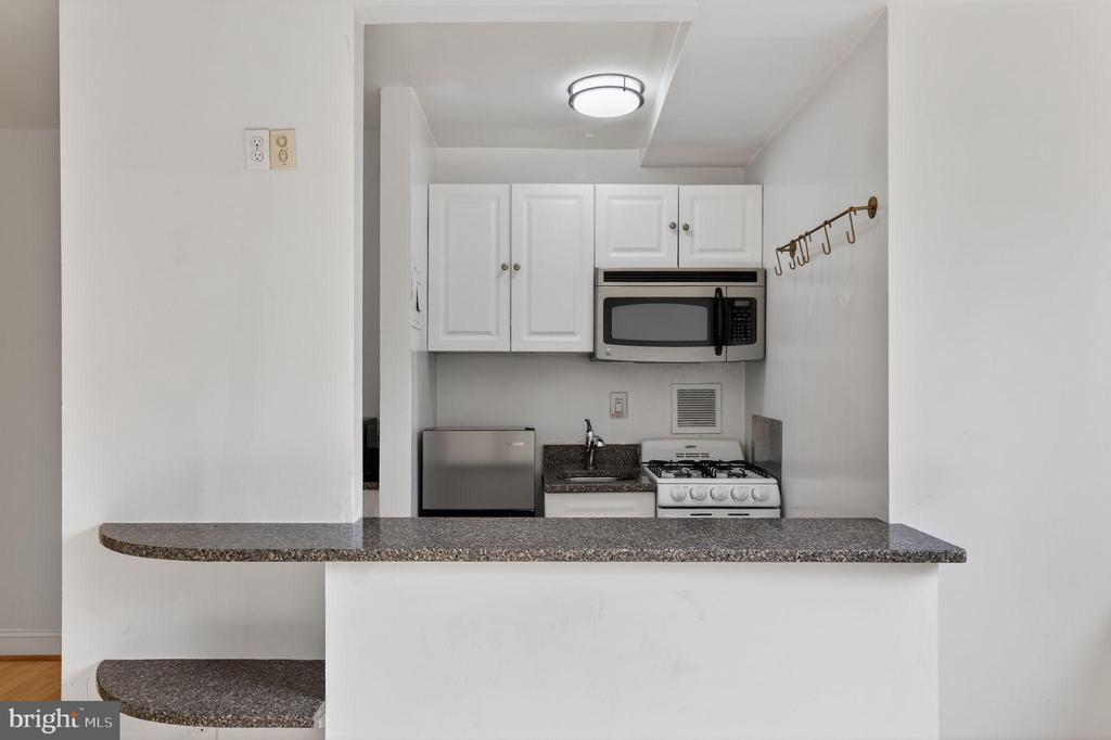 1111 ARLINGTON BOULEVARD 213