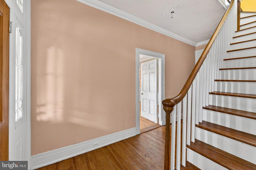 15499 LA GRANGE LANE