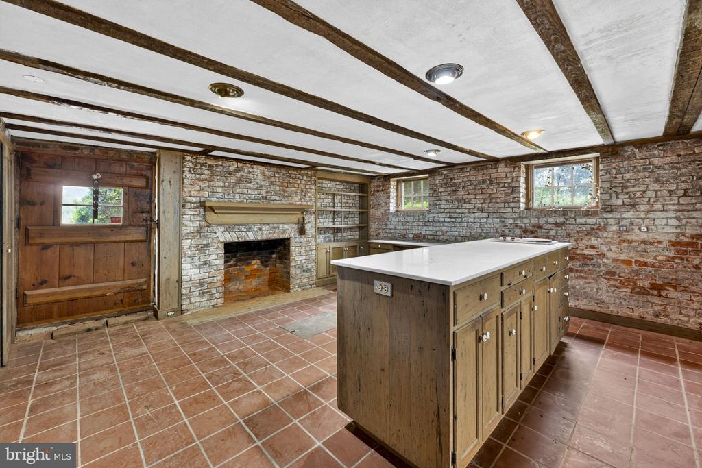 15499 LA GRANGE LANE