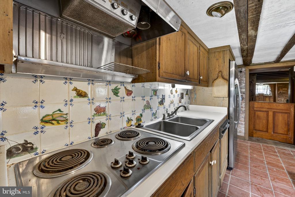 15499 LA GRANGE LANE