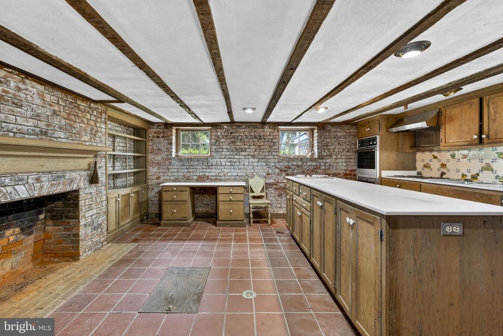 15499 LA GRANGE LANE