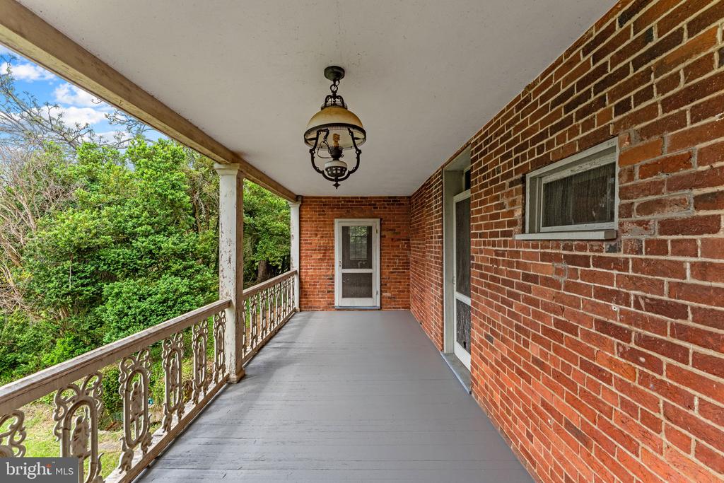 15499 LA GRANGE LANE