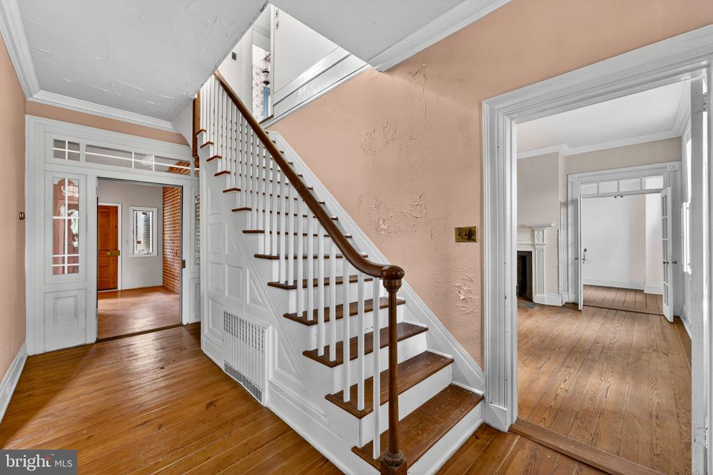 15499 LA GRANGE LANE