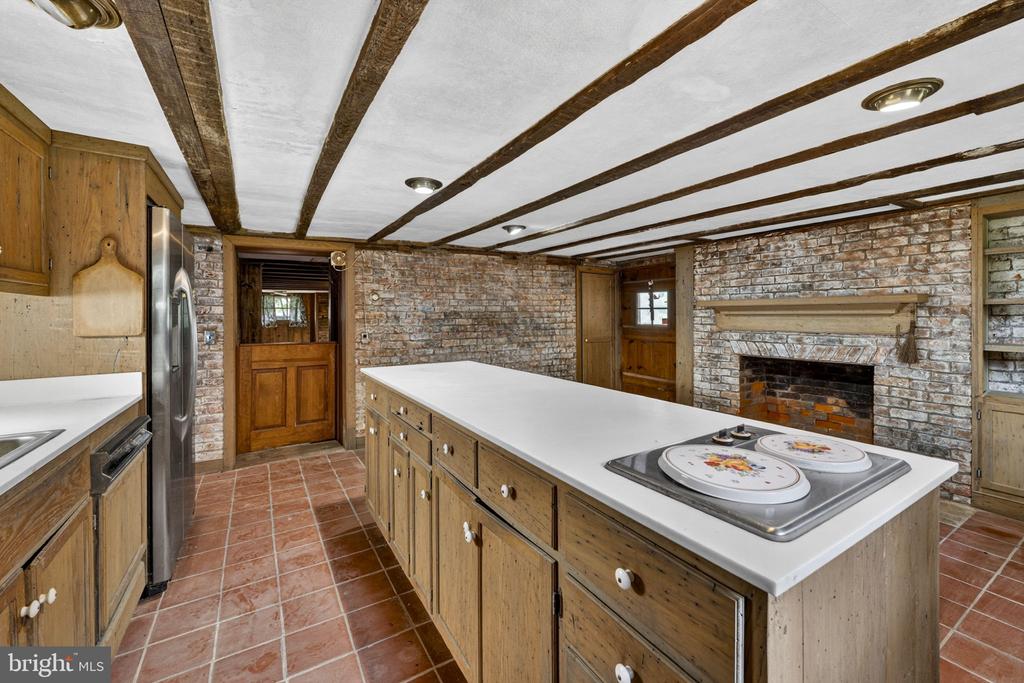 15499 LA GRANGE LANE