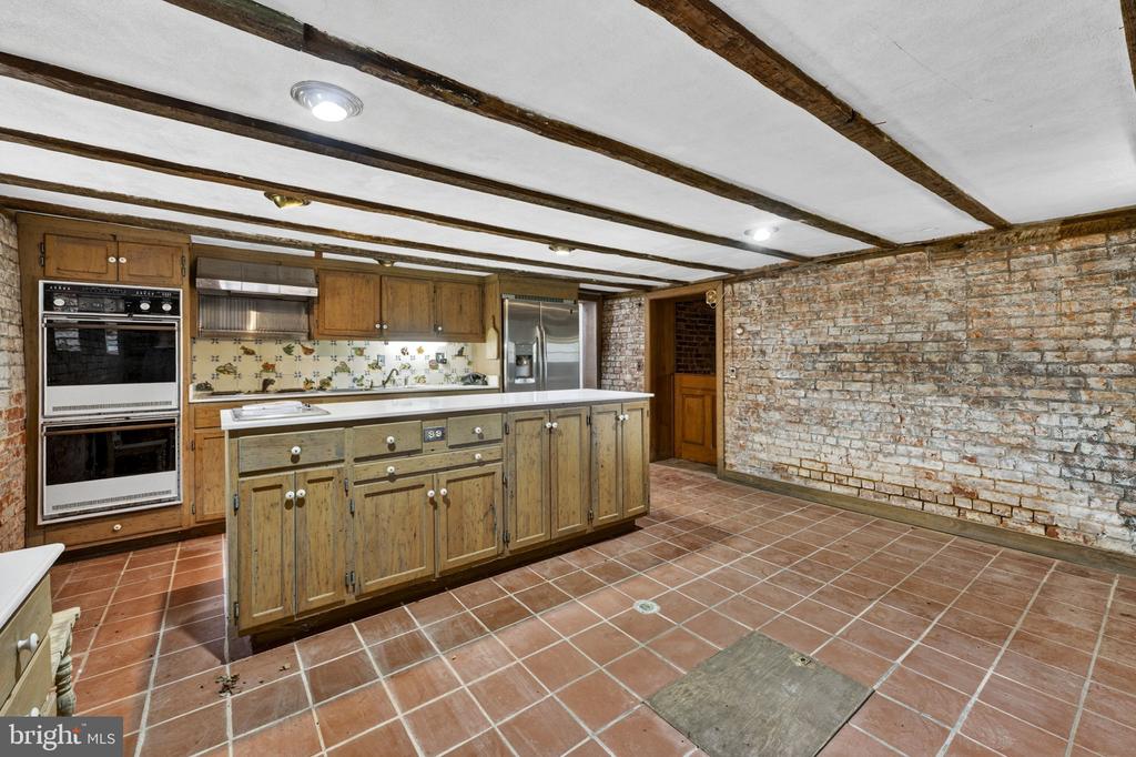 15499 LA GRANGE LANE