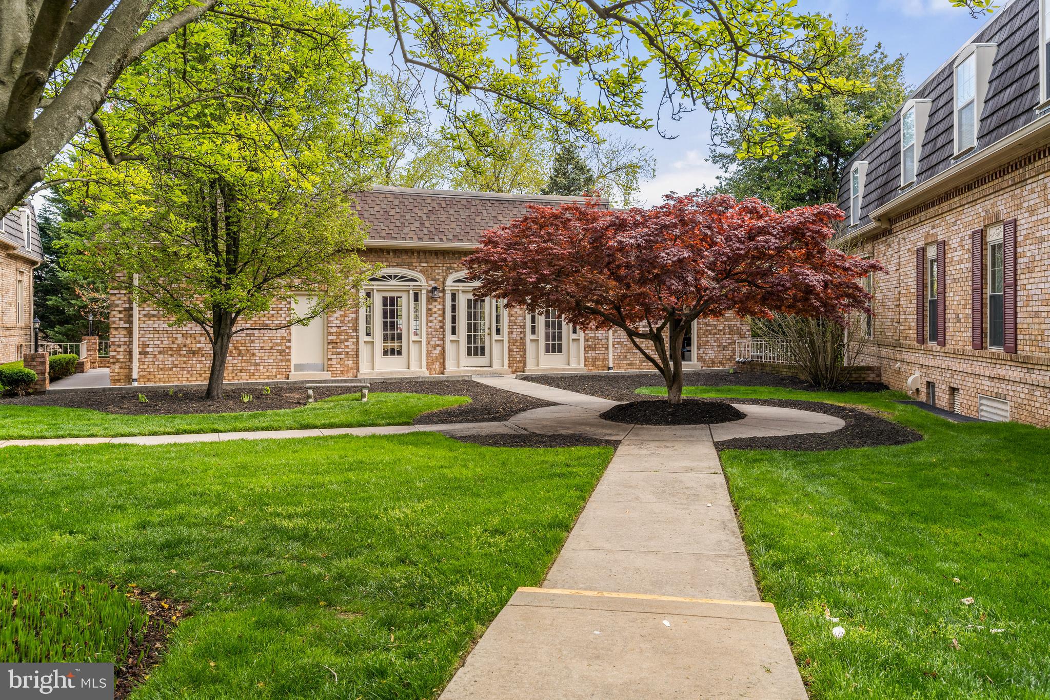 3119 Patrick Henry Dr #422