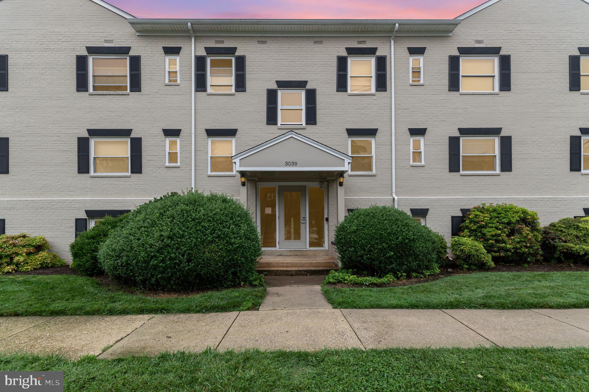 3039 Patrick Henry Dr #102