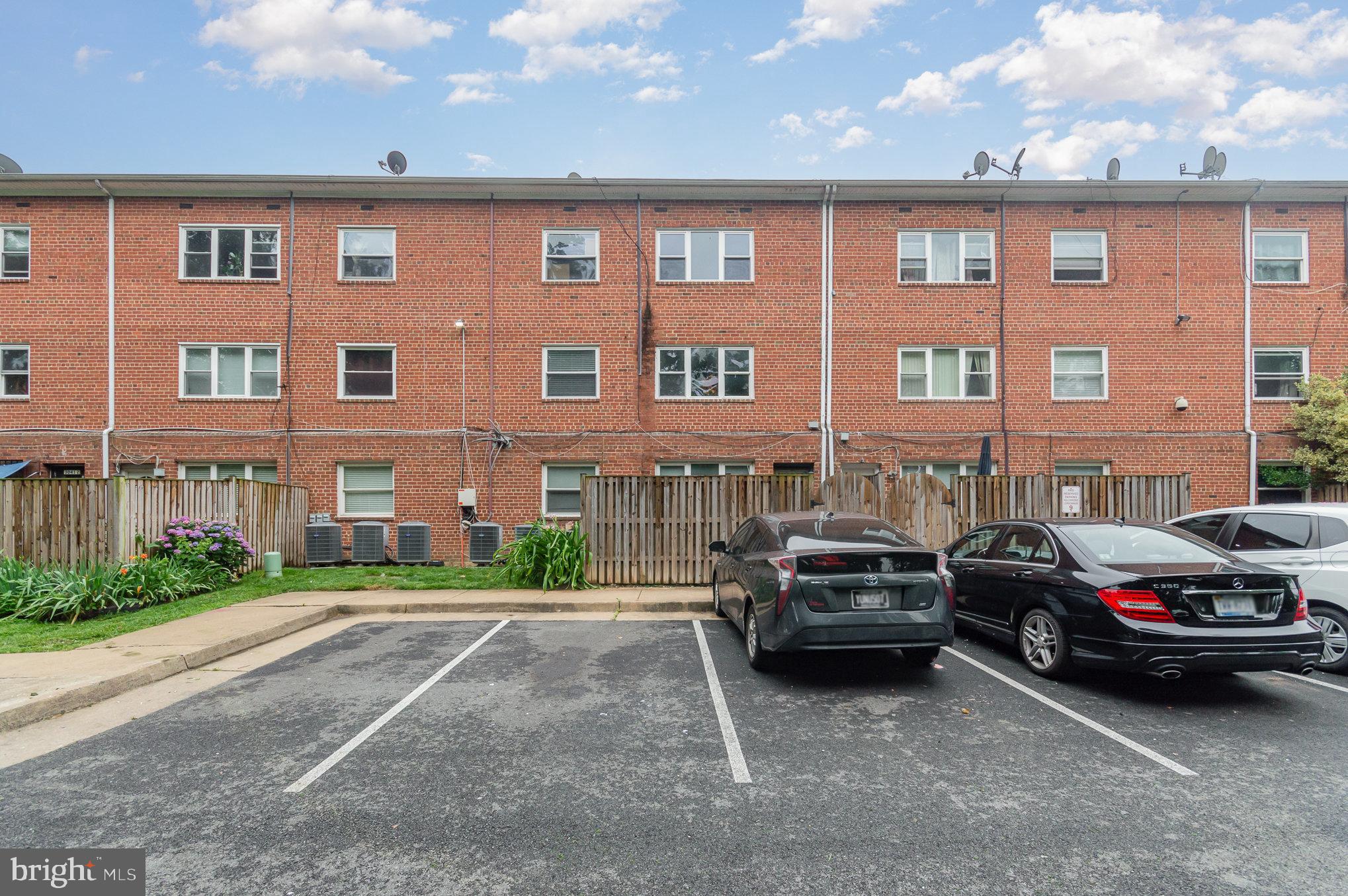 3039 Patrick Henry Dr #102