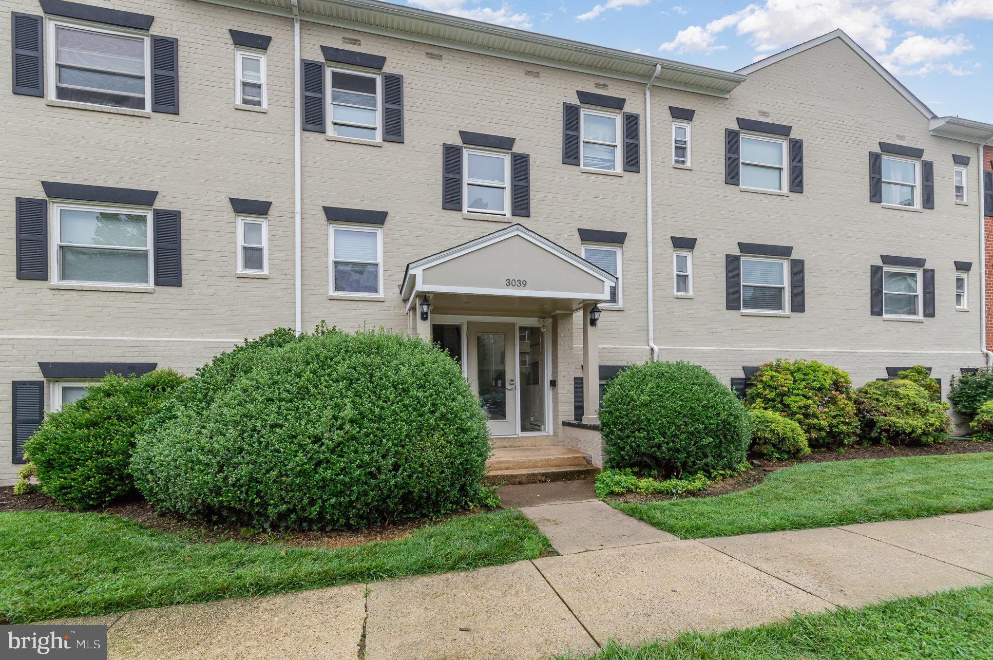 3039 Patrick Henry Dr #102