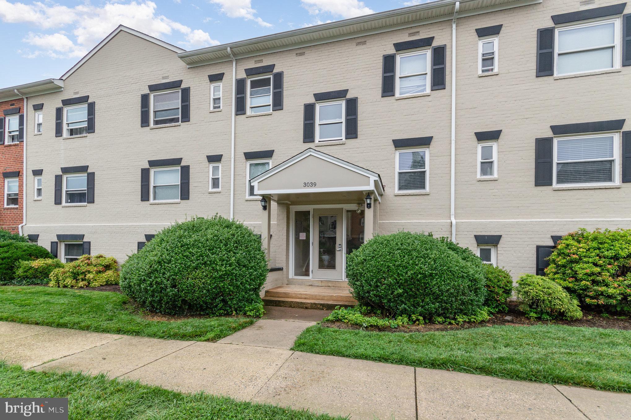 3039 Patrick Henry Dr #102