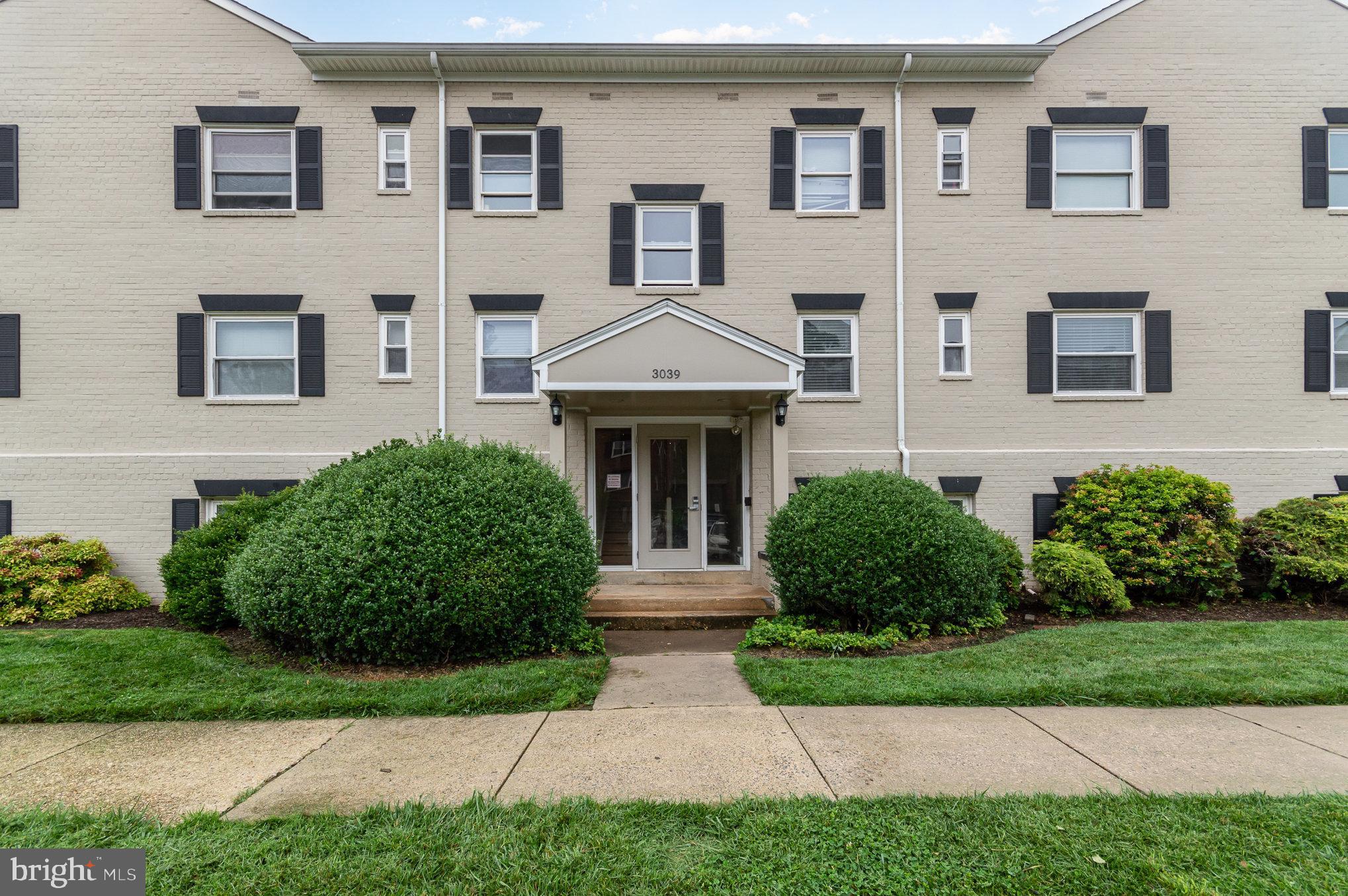 3039 Patrick Henry Dr #102