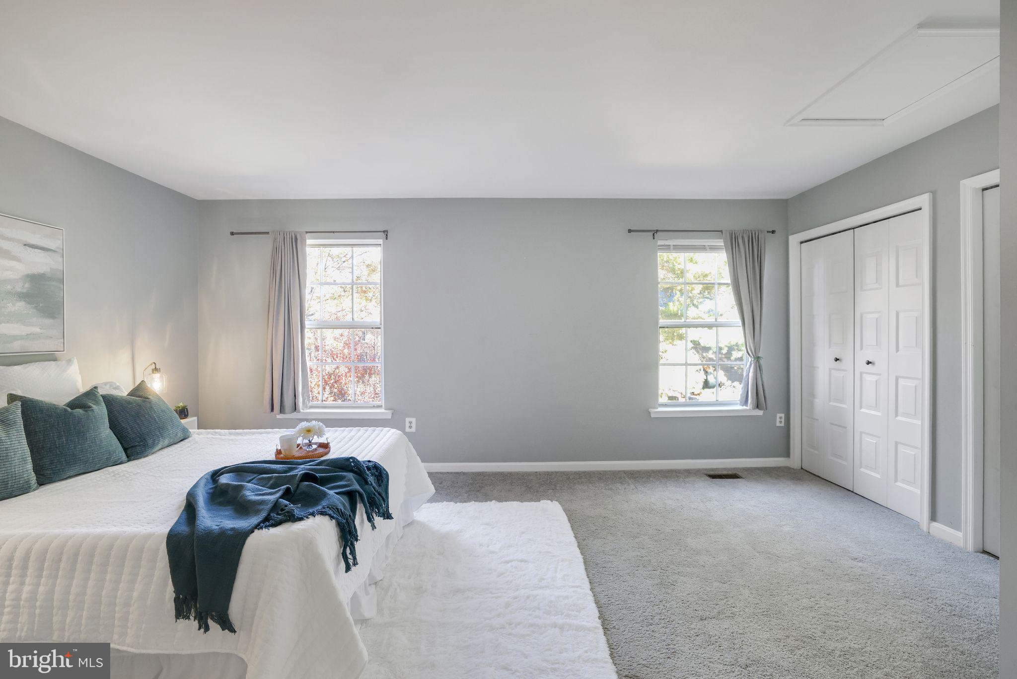 6143 GREEN HOLLOW COURT