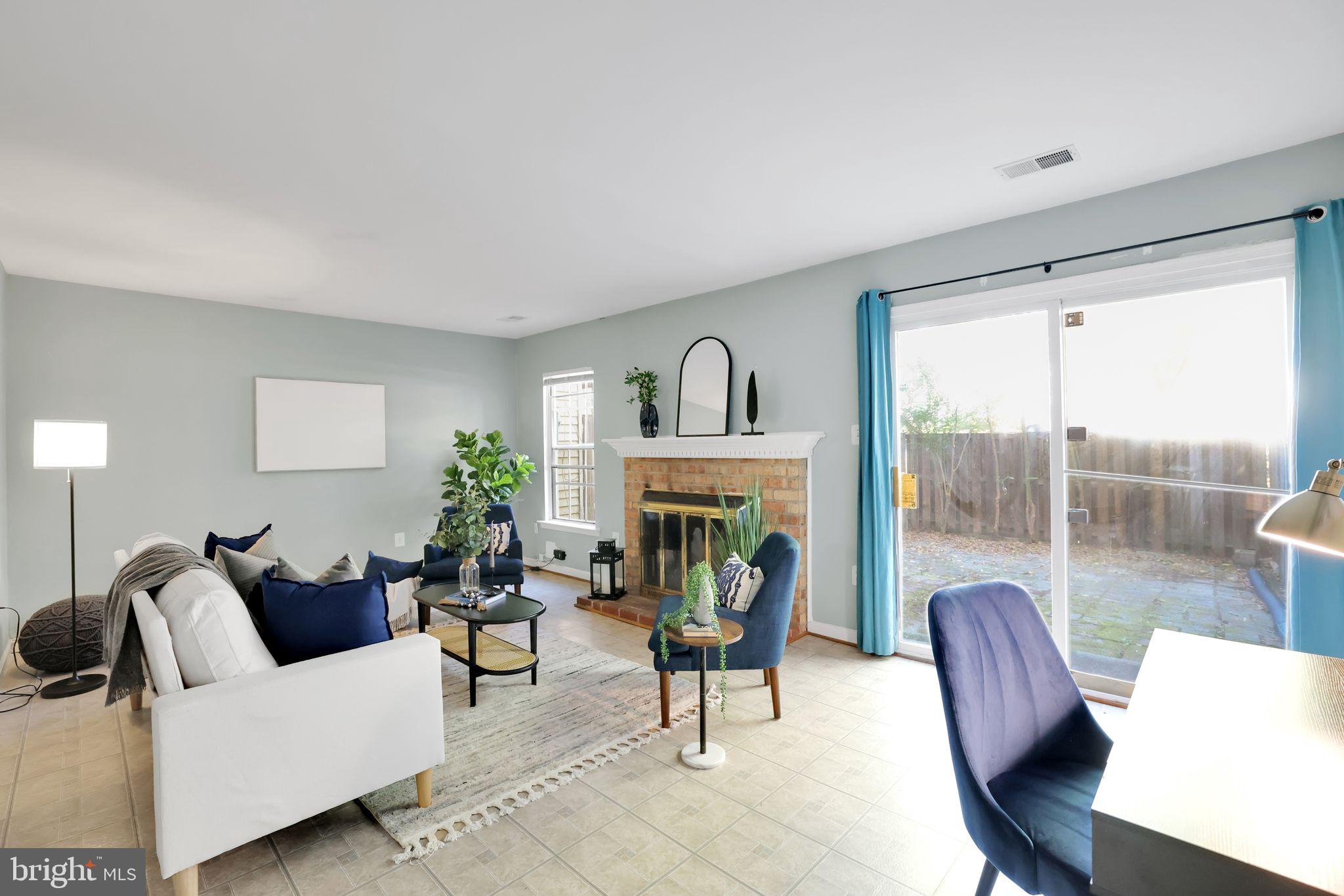 6143 GREEN HOLLOW COURT