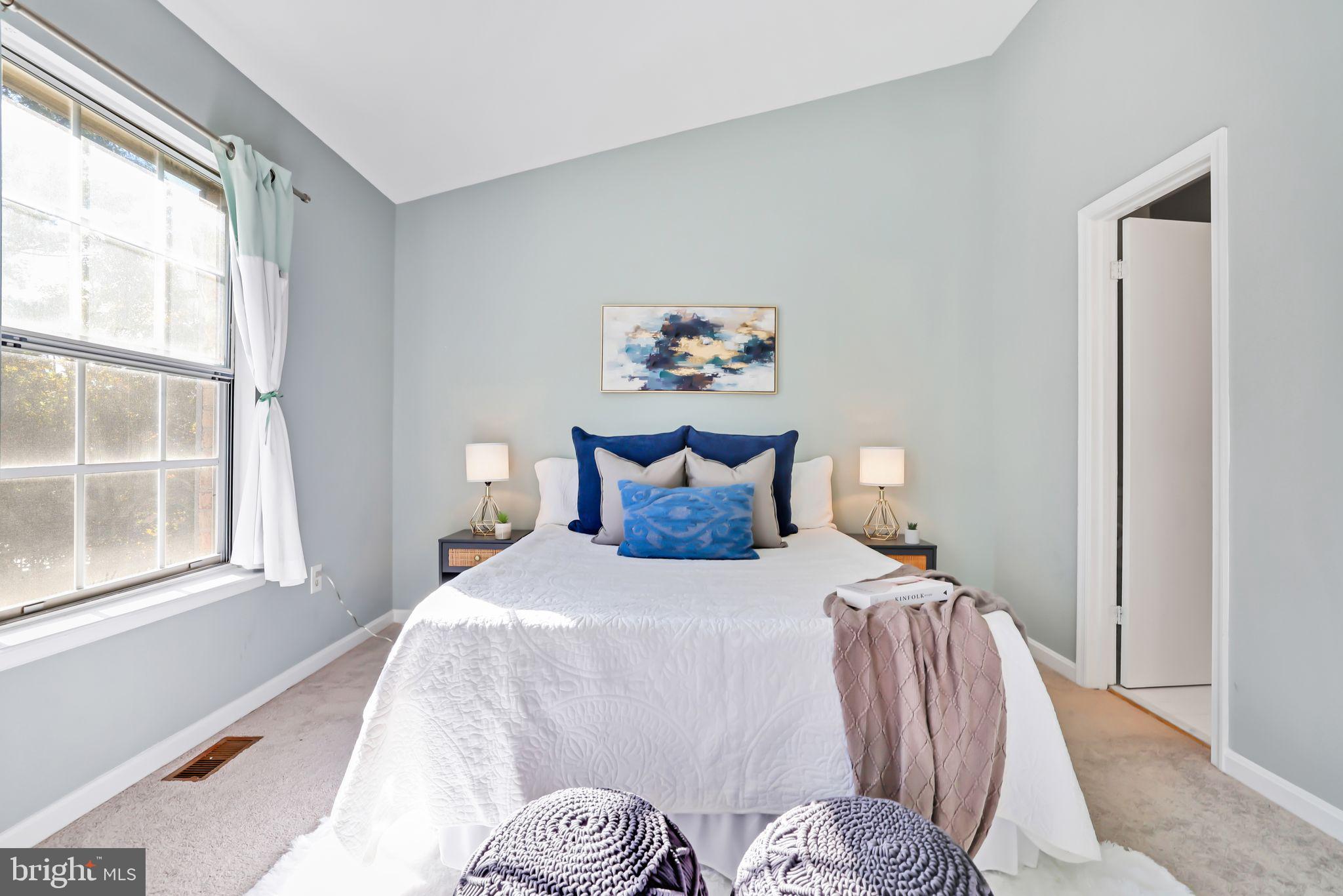 6143 GREEN HOLLOW COURT