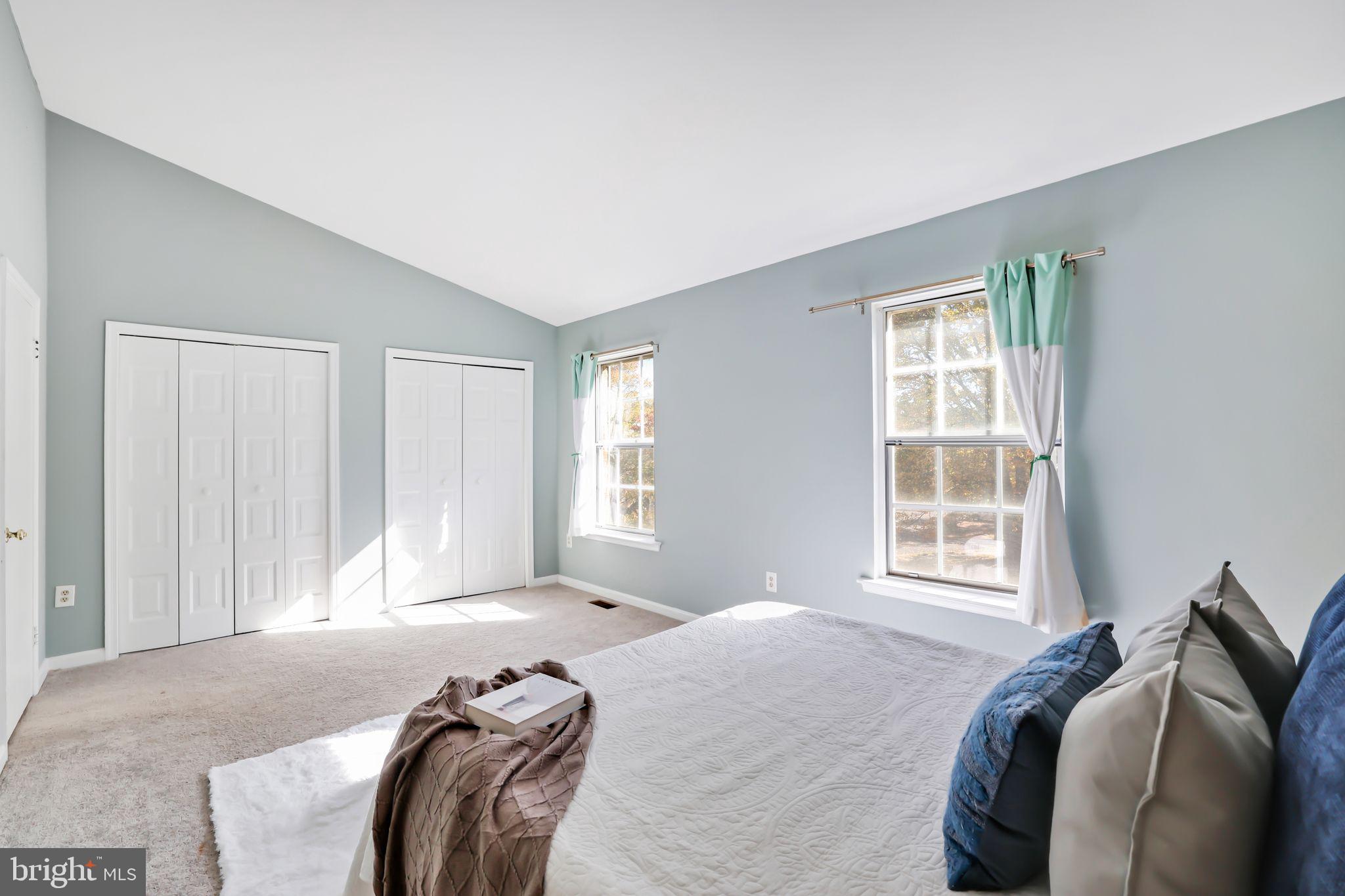 6143 GREEN HOLLOW COURT