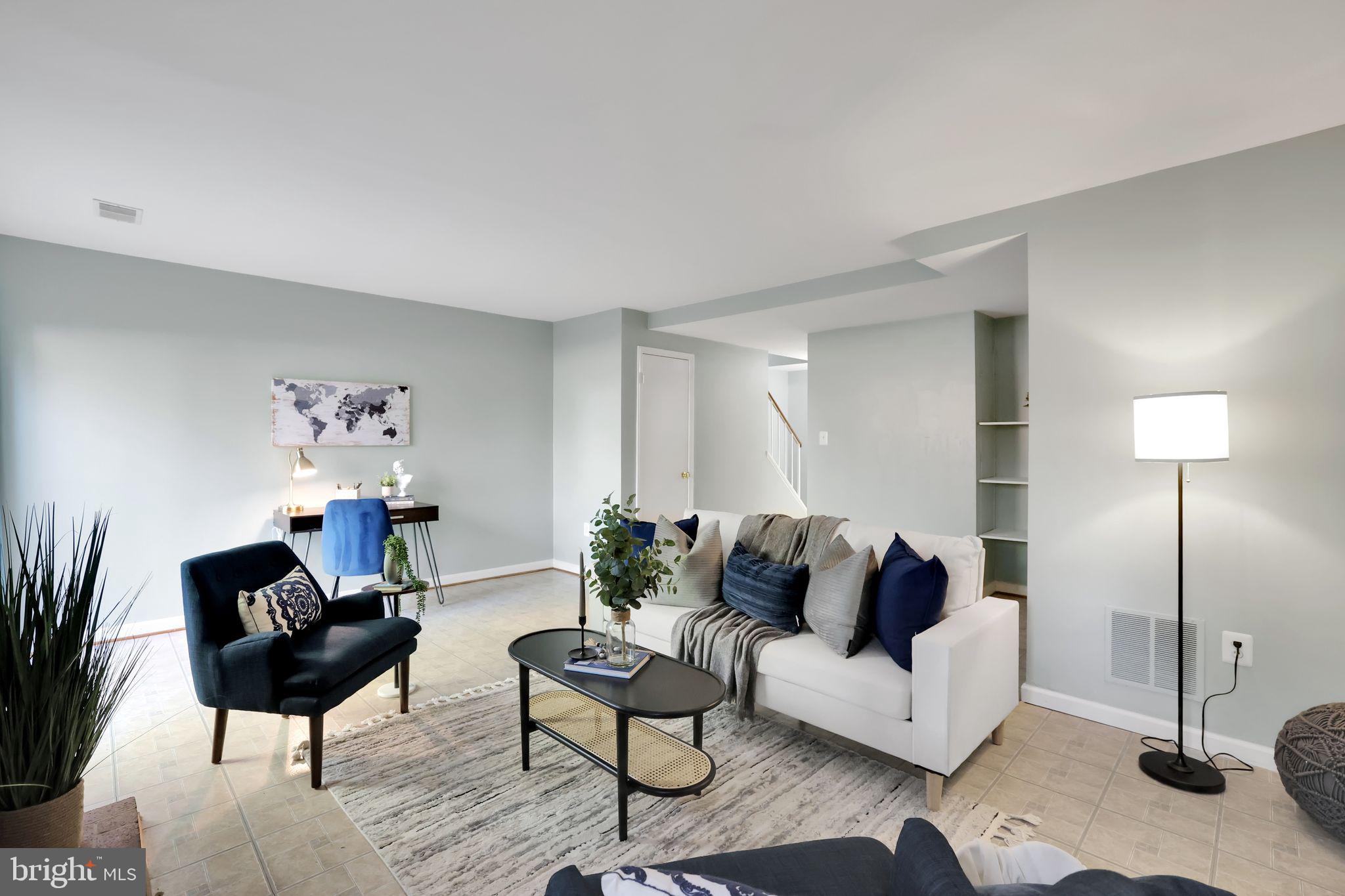 6143 GREEN HOLLOW COURT