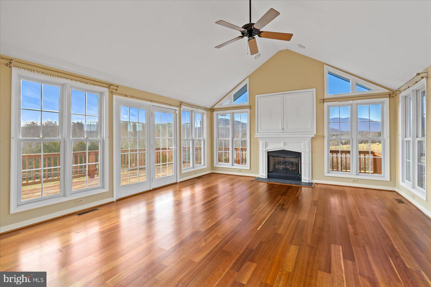 343 Middle River Road