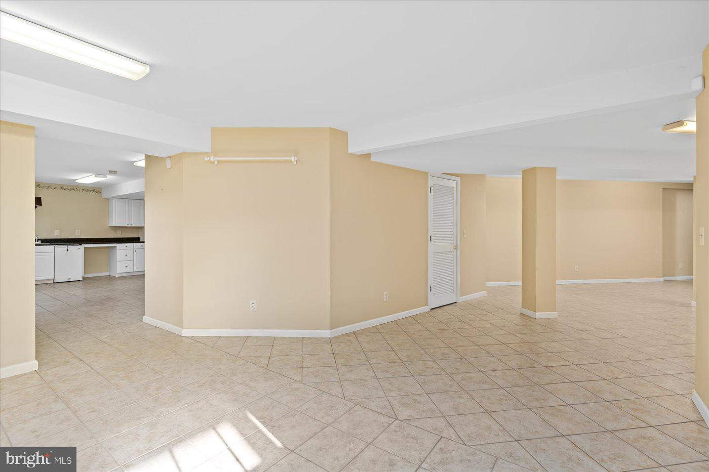 343 Middle River Road
