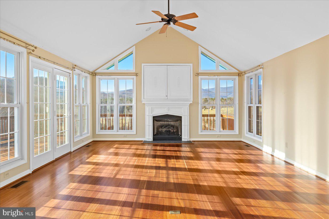343 Middle River Road