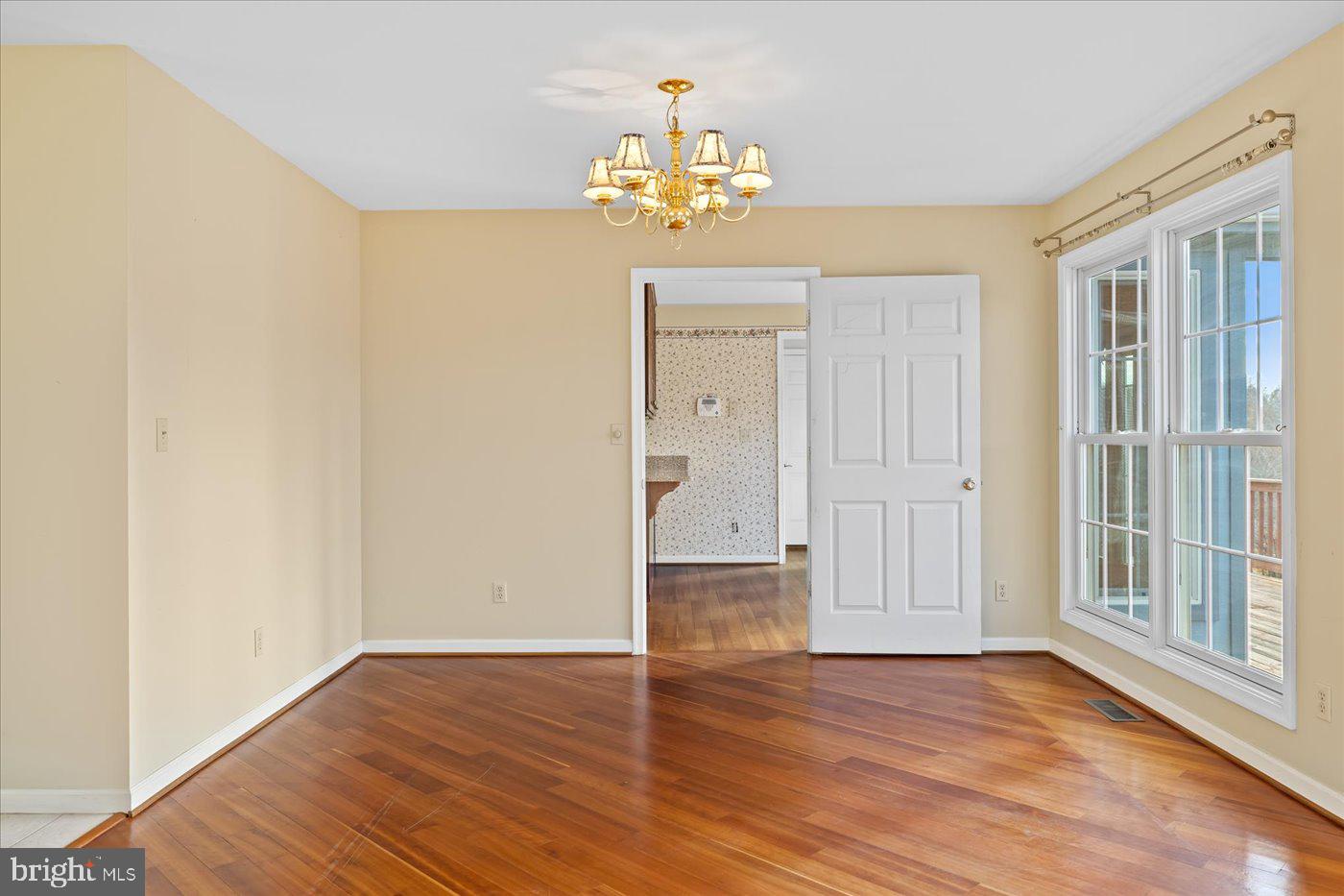 343 Middle River Road