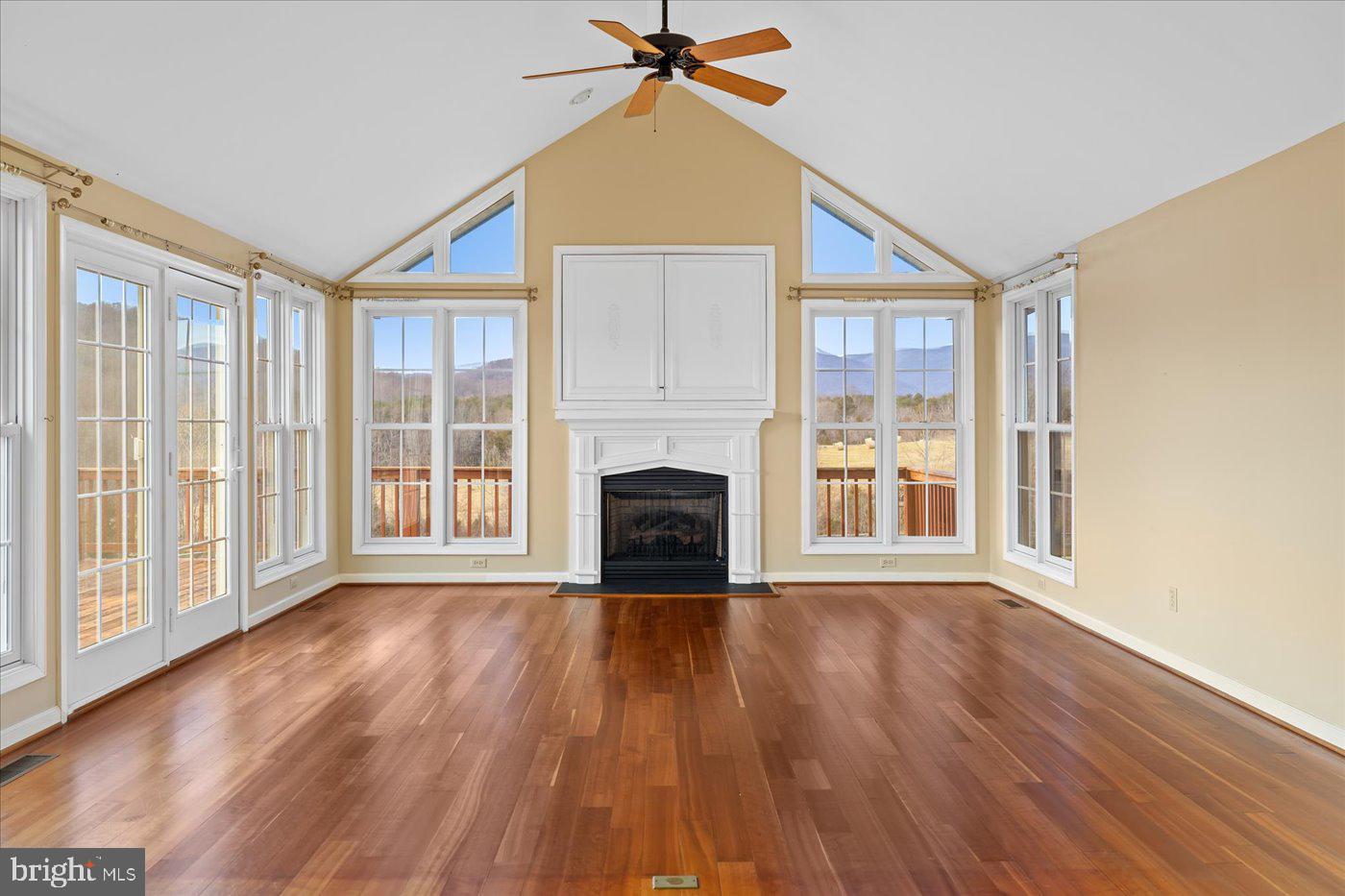 343 Middle River Road