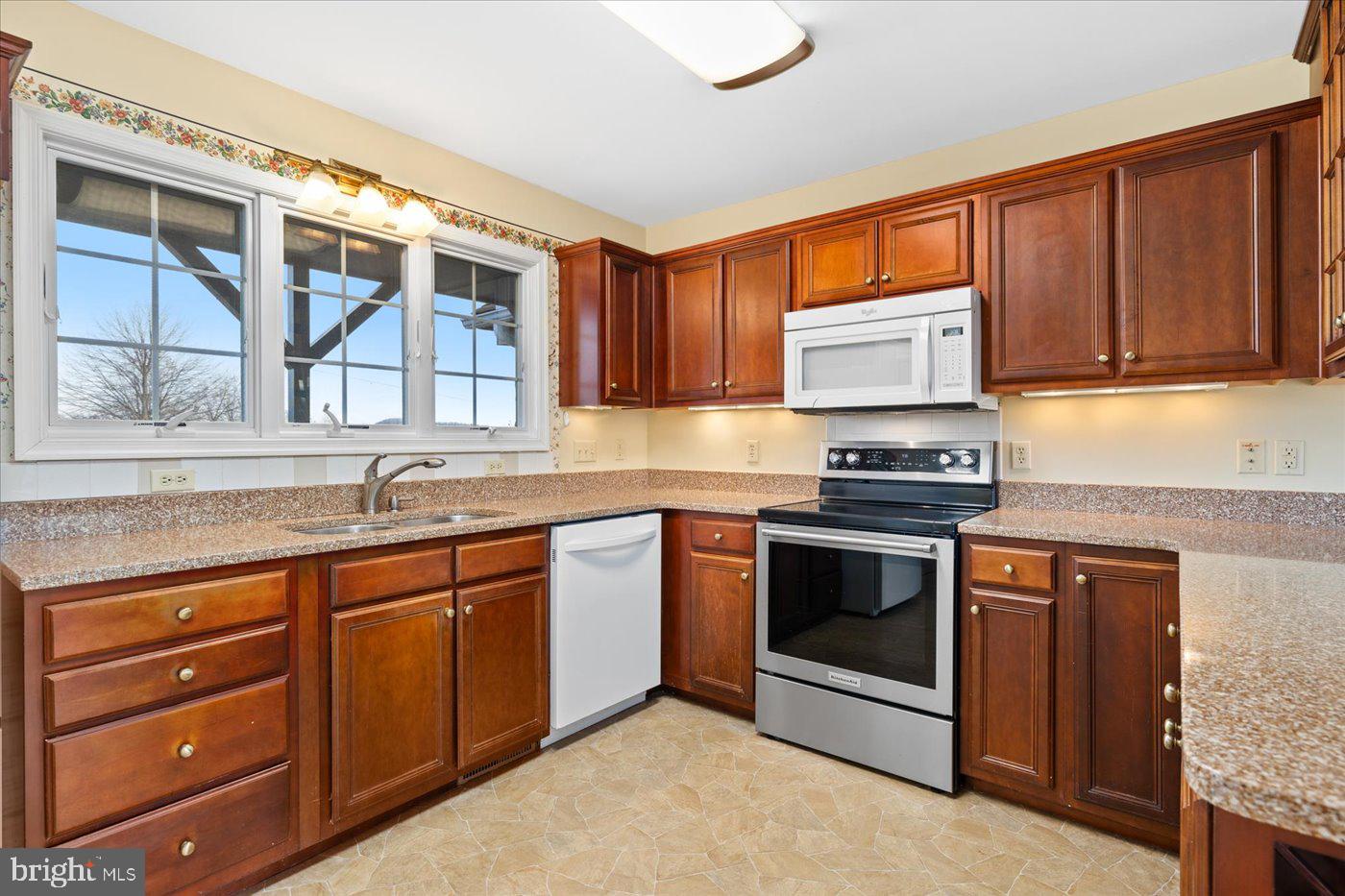 343 Middle River Road