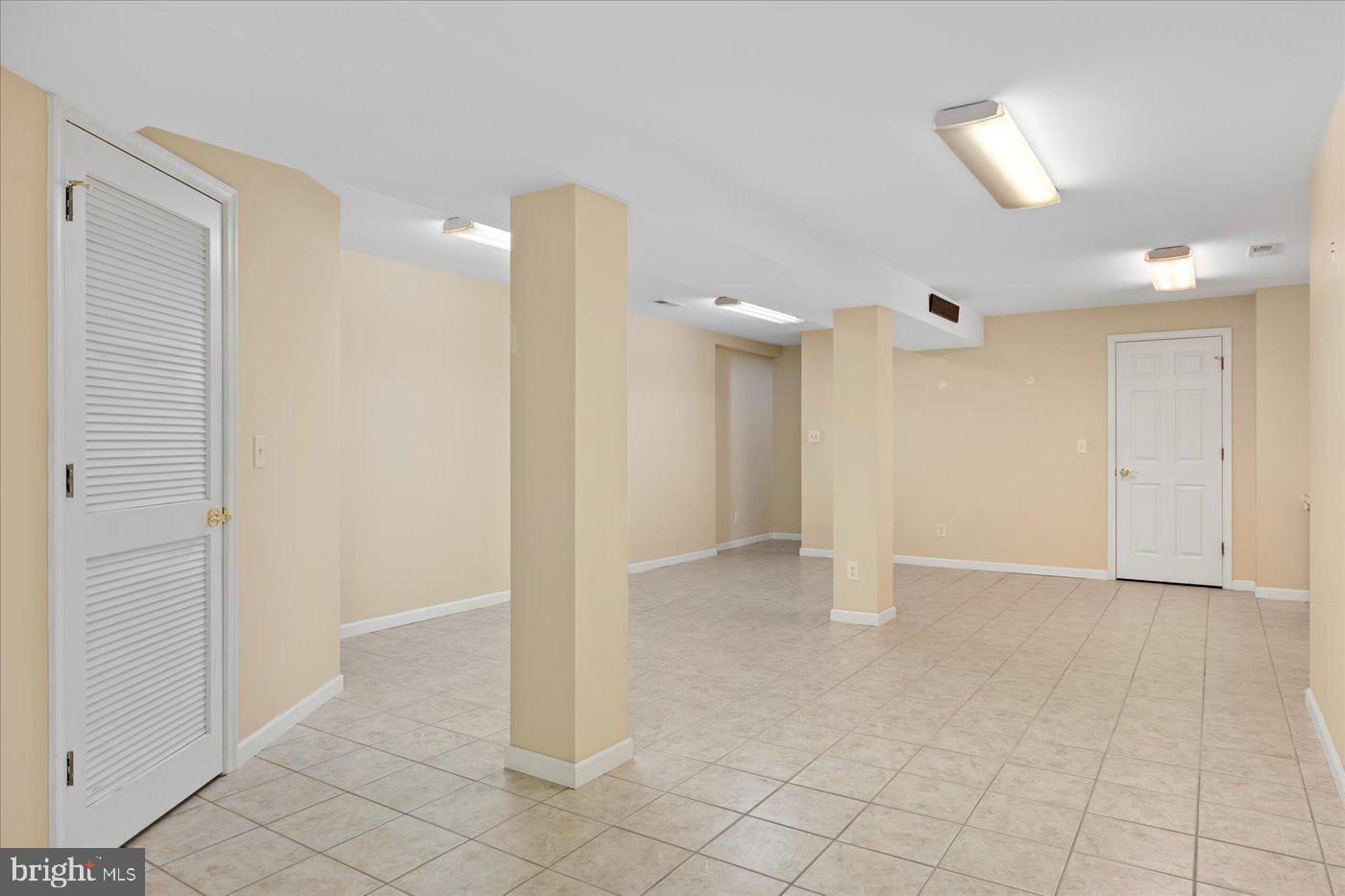343 Middle River Road