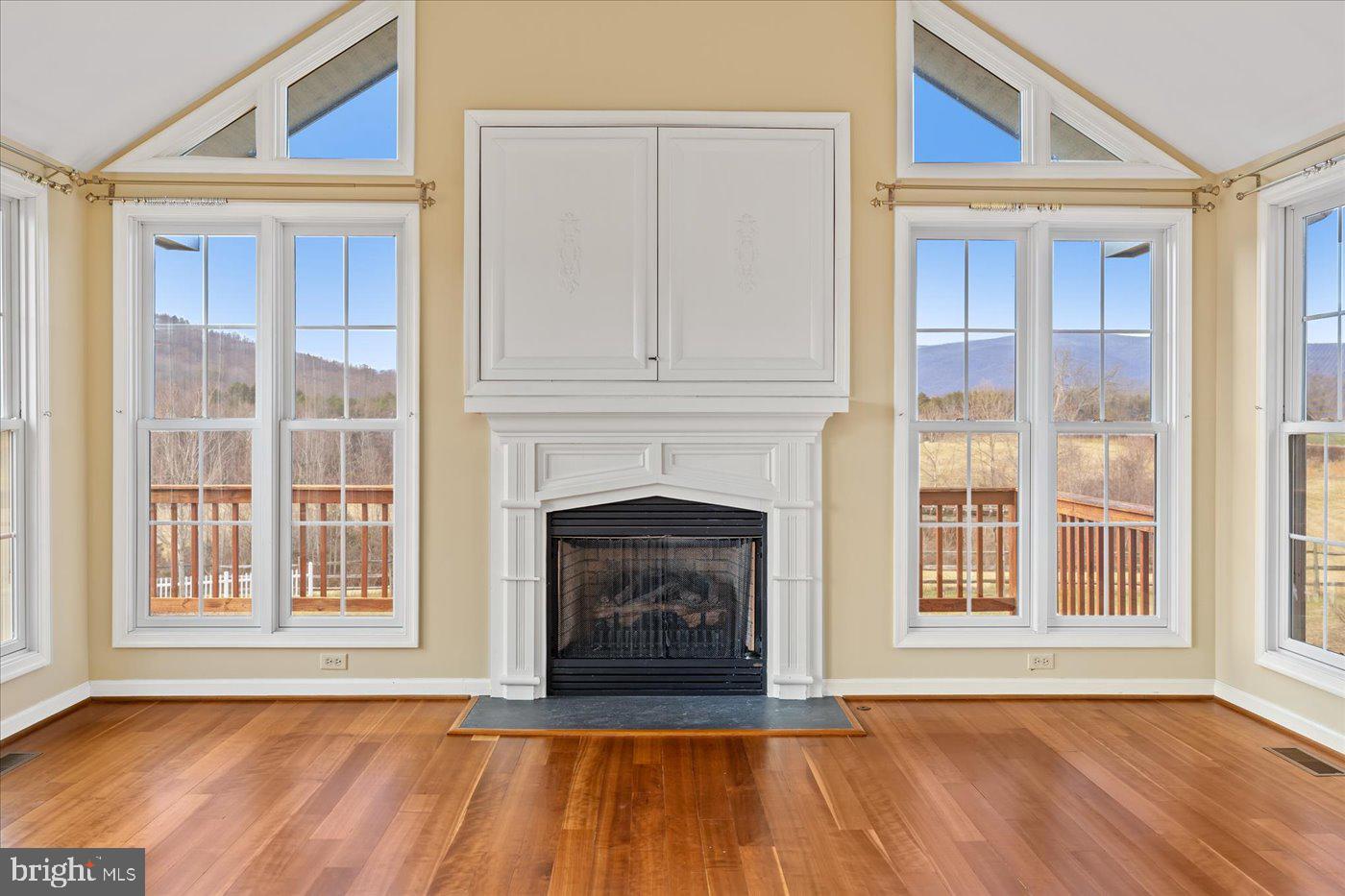 343 Middle River Road